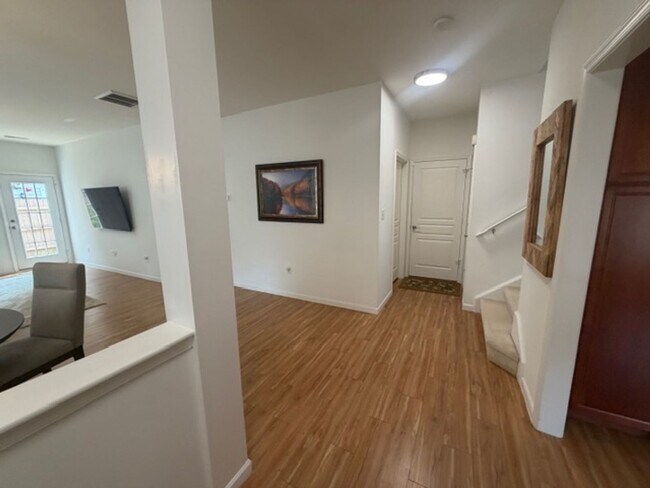 Building Photo - 5301 Brinsley Ln