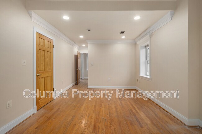Building Photo - 1809 Kendall St NE
