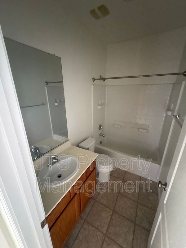 Building Photo - 1576 Morning Glory Ln