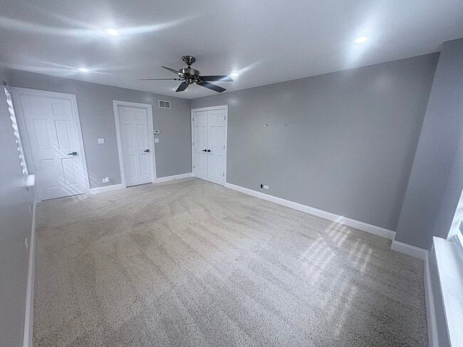 Building Photo - 1004 Longford Rd