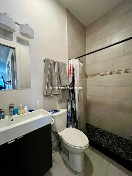 Building Photo - 24 Washburn St