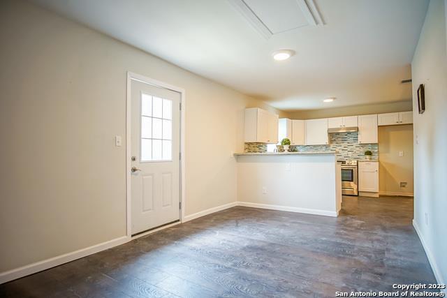 Building Photo - 303 Victor St