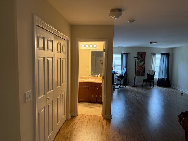 Building Photo - 117 Magnolia Dr