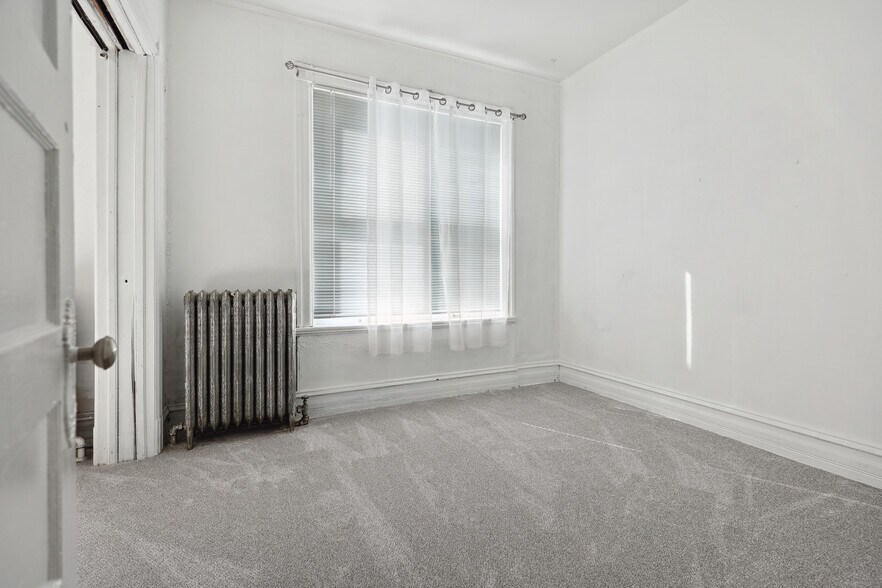 Building Photo - 5237 Enright Ave