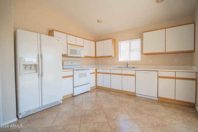 Building Photo - 1914 S Palo Verde Dr