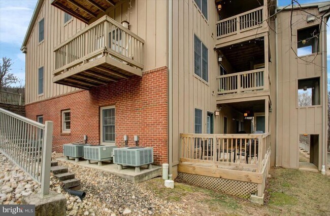 Building Photo - 14200 Northern Lights Drive