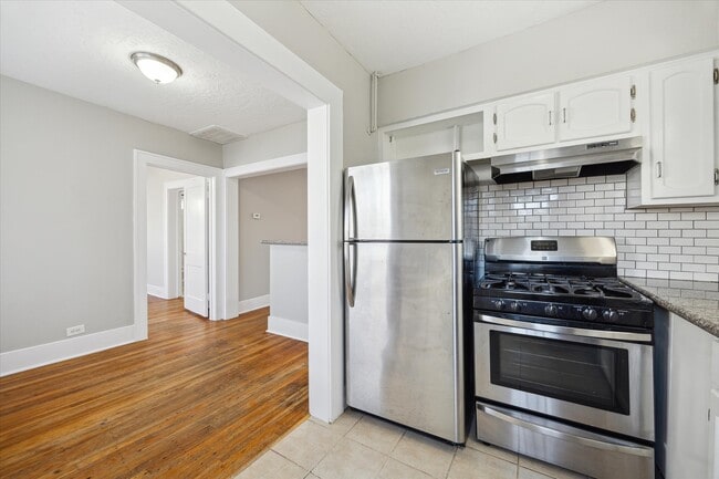 Building Photo - 1536 Michigan St