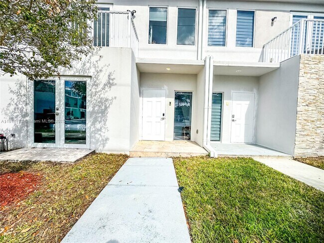 Building Photo - 14467 SW 260th St