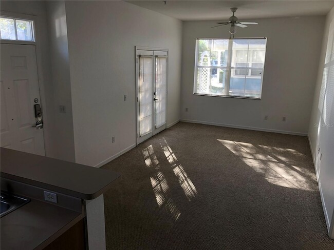 Building Photo - 4004 Venetian Bay Dr