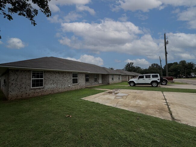 Building Photo - 1221 Kirby St