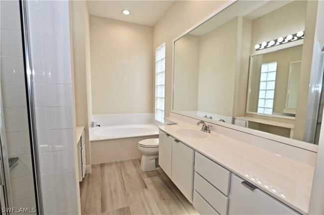 Building Photo - 5495 Freeport Ln