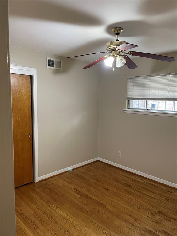 Building Photo - 3727 Woodvalley Dr