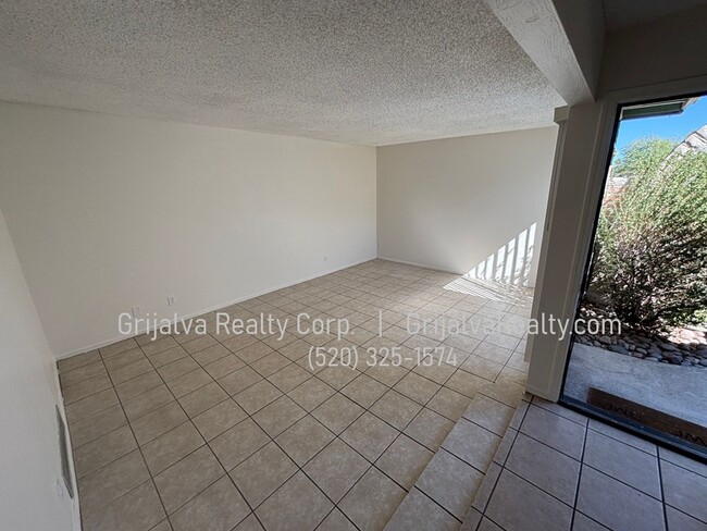 Building Photo - Large Eastside 4 Bedroom, 2 Bath House for Rent (Tanque Verde/Pantano)