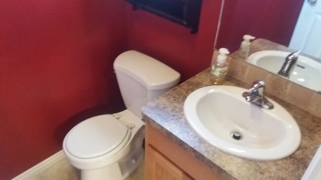 Building Photo - Beautiful town home in South Ogden for rent