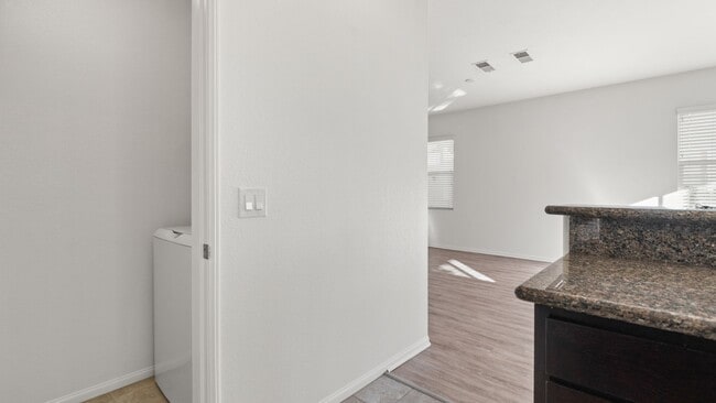 Building Photo - 2BR Townhouse in Imperial Beach with Washer/Dryer and Garage!