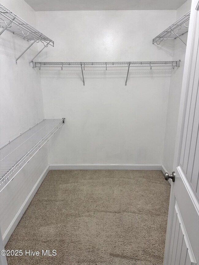 Building Photo - 109 Pennington St