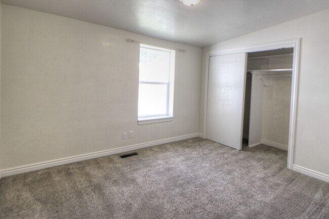 Building Photo - Pet Friendly American Fork Home