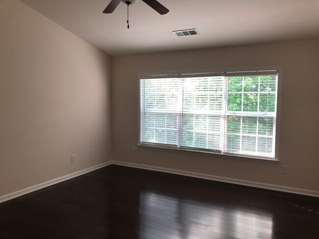 Building Photo - 908 Wendlebury Ct