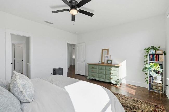 Building Photo - 1656 Whiterock Dr