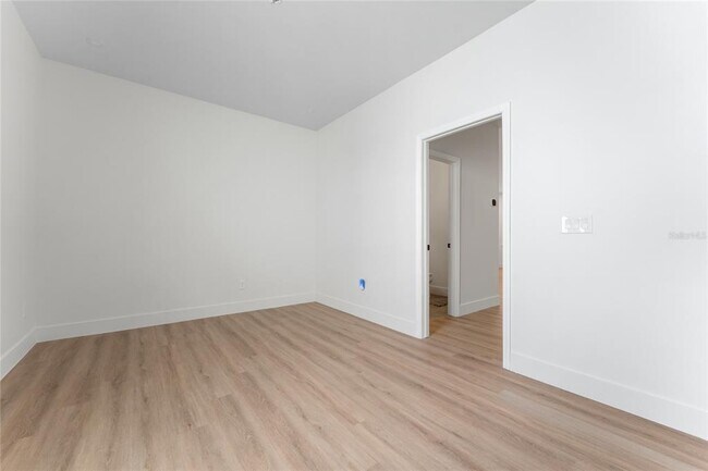 Building Photo - 81 Overleaf Ln