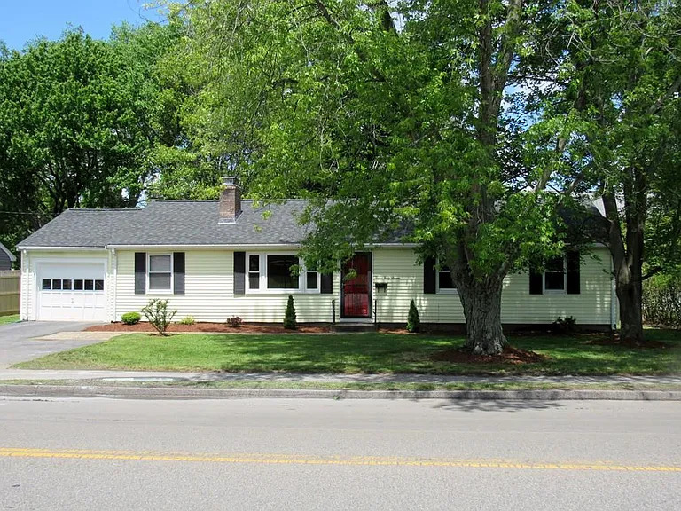 Building Photo - 1247 Trapelo Rd