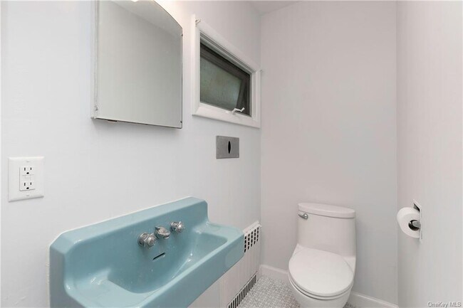 Building Photo - 607 Prospect Ave