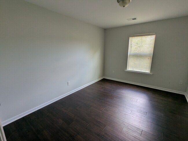 Building Photo - 66 Endeavor Cir