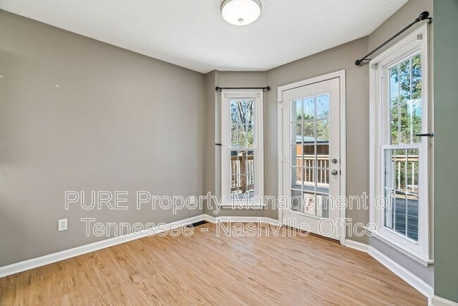 Building Photo - 1630 Lillian Cir