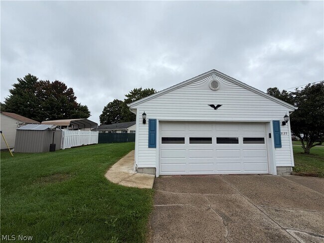Building Photo - 3135 Estates Cir