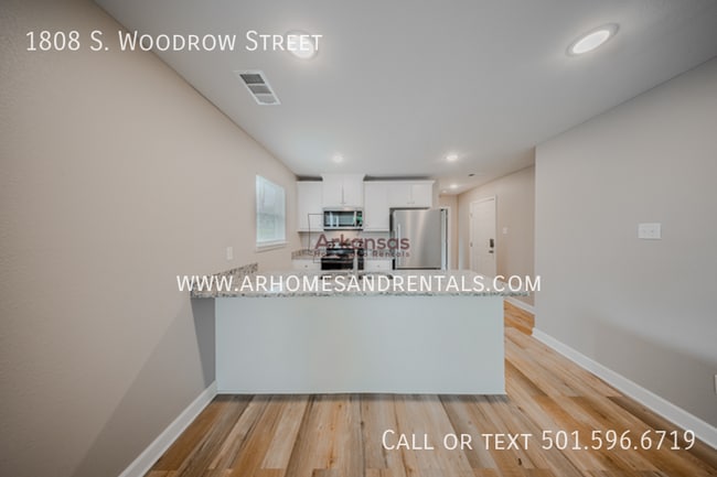 Building Photo - 1808 S Woodrow St