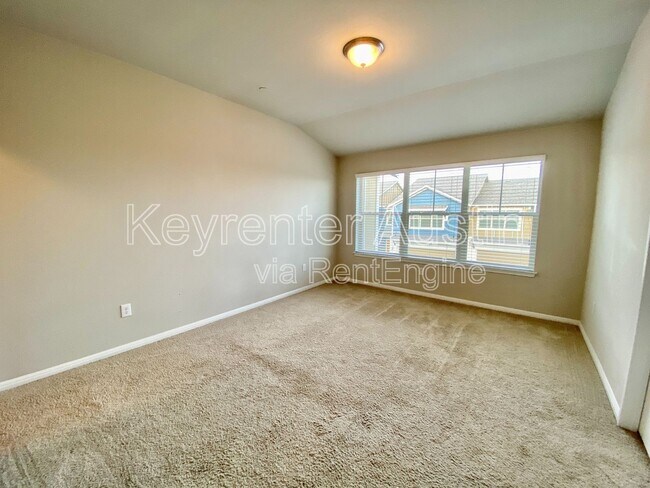 Building Photo - 516 E Slaughter Ln