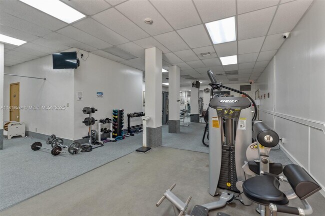 Building Photo - 3800 S Ocean Dr