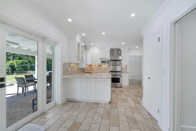 Building Photo - 4920 SW 76th St