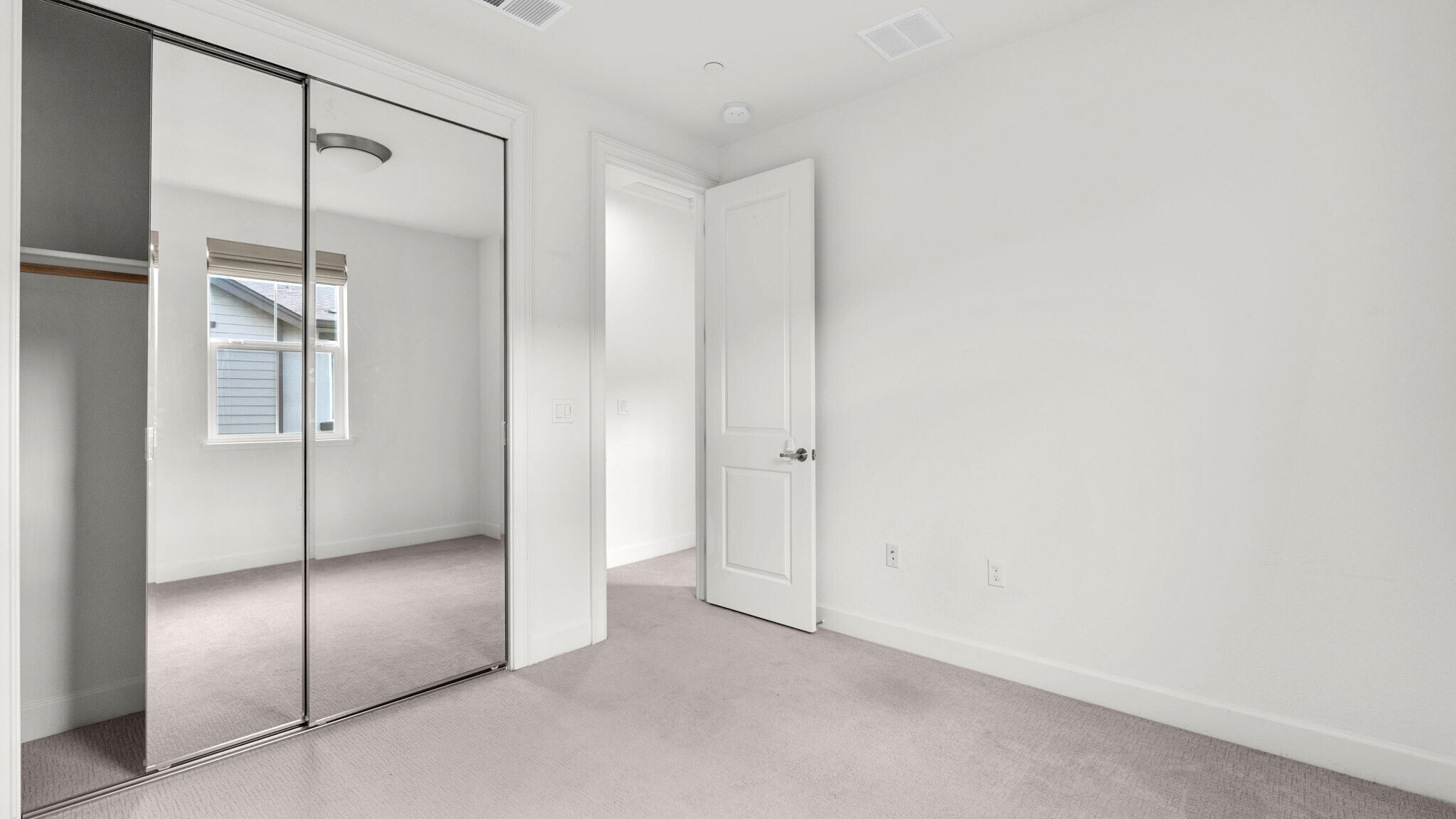 Building Photo - 1723 Pedrozzi Cmn