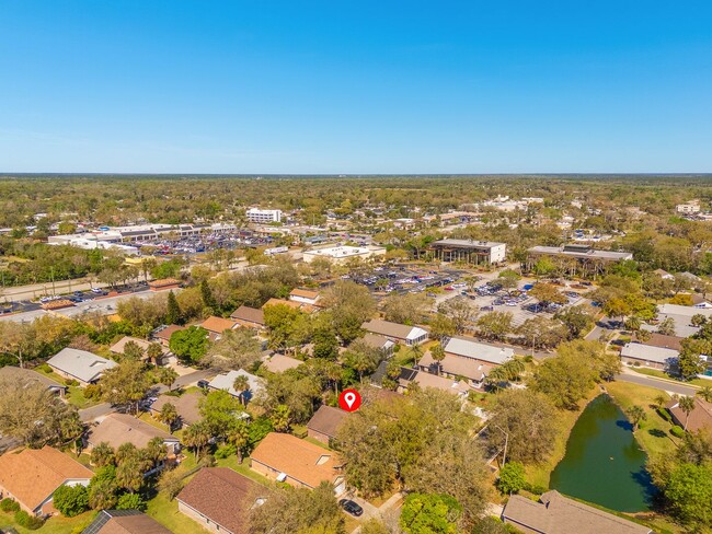 Building Photo - Renovated Brick Home in Gated Community