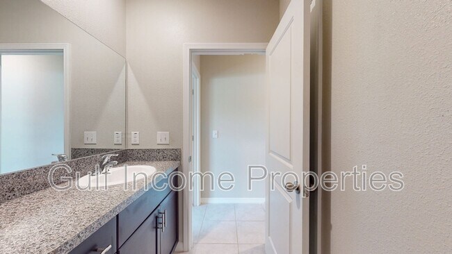Building Photo - 5412 Olano St