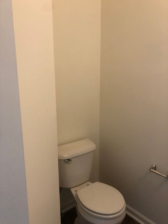Building Photo - Coming soon - 3 bedroom, 2.5 bath condo in...