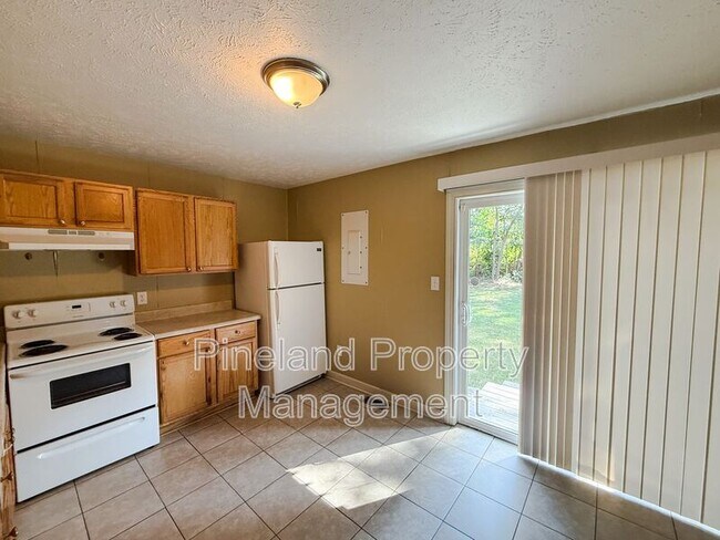 Building Photo - 2740 George Owen Rd