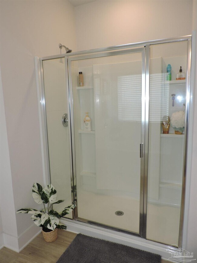 Building Photo - 10612 Davenport Lp