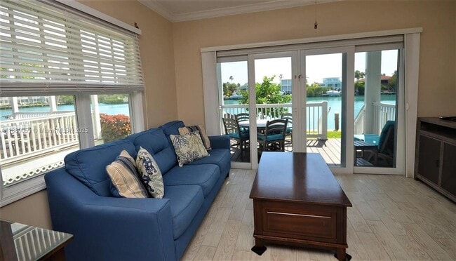 Building Photo - 7046 Harbor Village Dr
