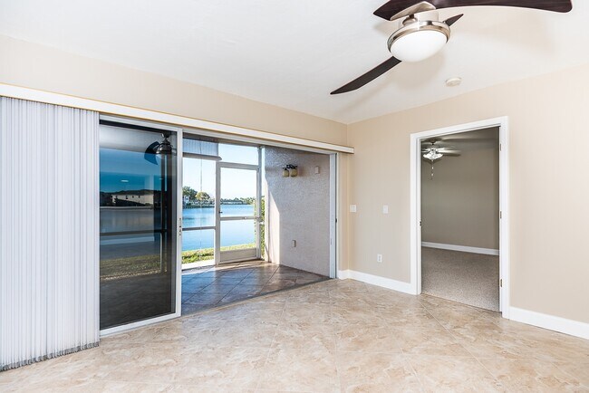 Building Photo - UPDATED GROUND FLOOR CONDO CLOSE TO 1-75