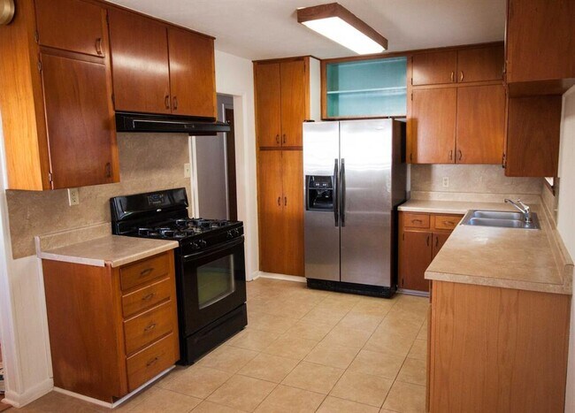 Building Photo - 8406 Burrell Dr
