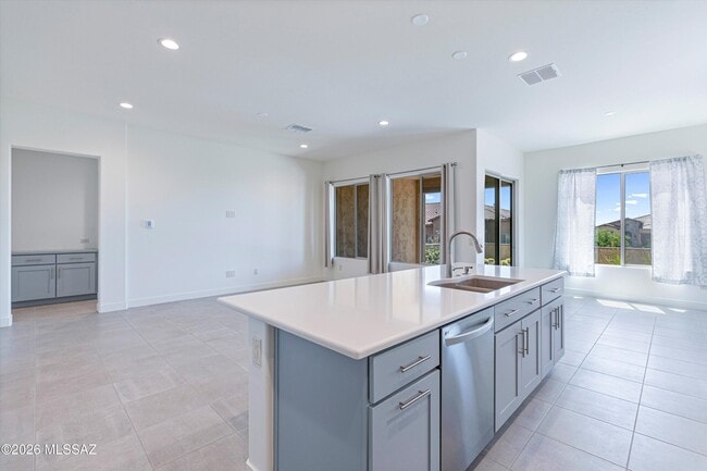Building Photo - 30660 S Osprey Dr