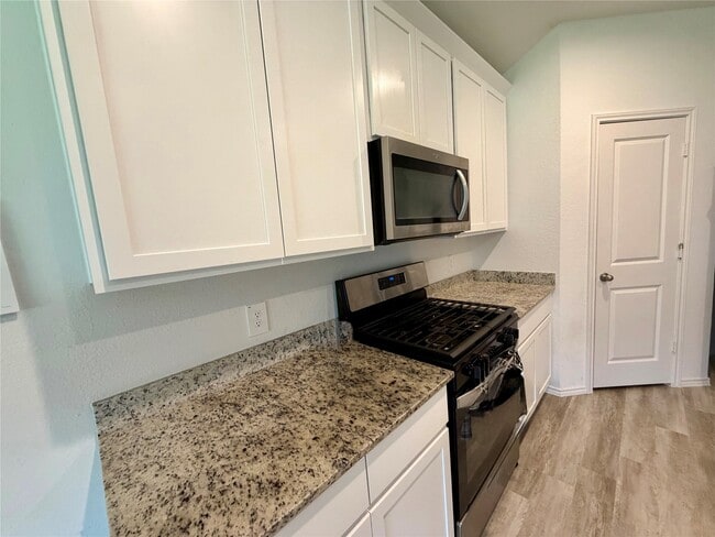 Building Photo - 31119 Brightwell Bnd