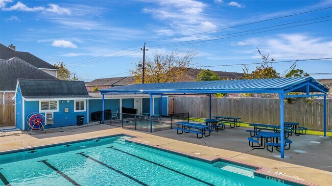 Building Photo - 847 Carlingford Ln