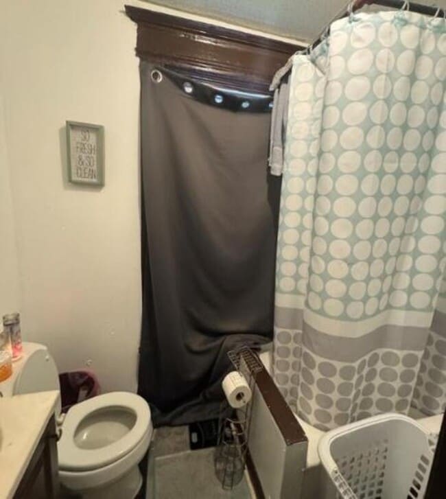 Building Photo - 213 Flint St