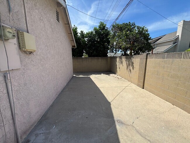 Building Photo - 12281 Casper St