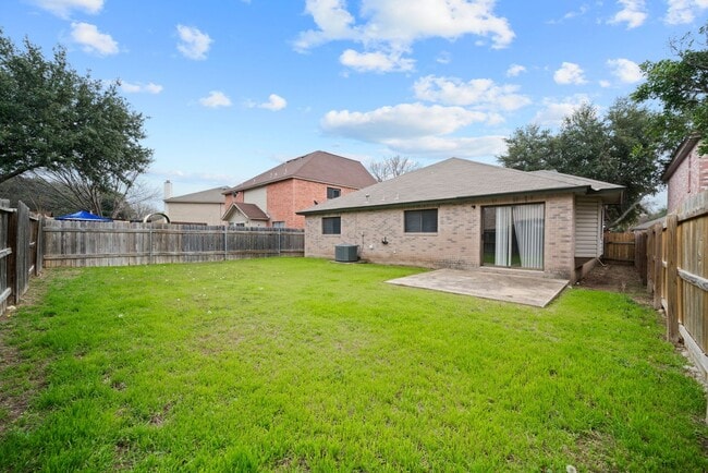 Building Photo - 3 Bedroom/2 Bath Regency Meadow Subdivision