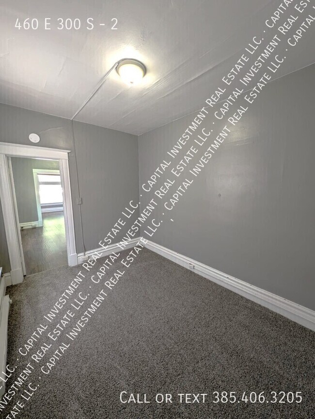 Building Photo - 460 E 300 S