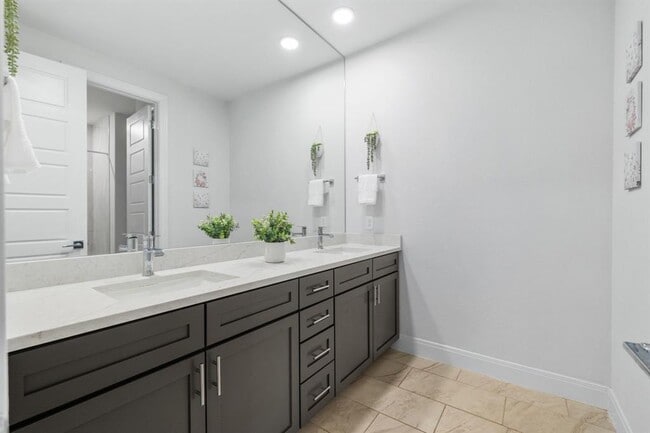 Building Photo - 104 Rolling Hills Ct